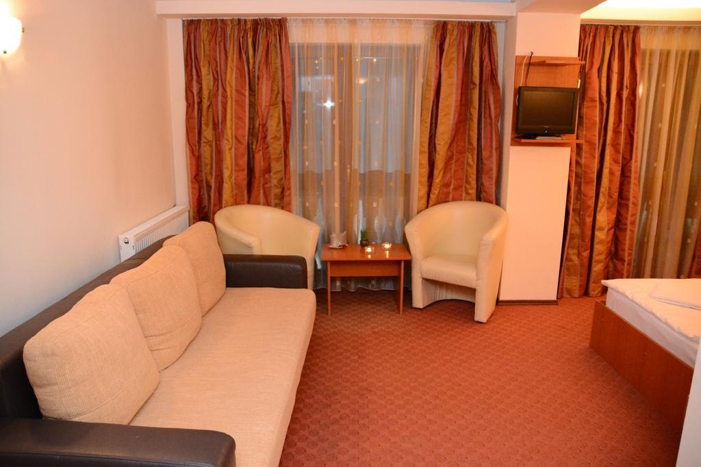 Hotel Art Montana Predeál Szoba fotó